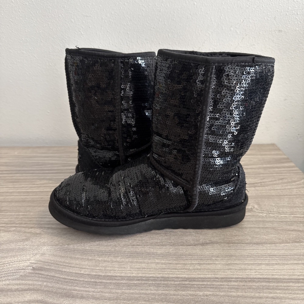 Ugg Classic Short Sparkles Sequins Black Boots Shearling S/N 3161  Size 7 - Picture 7 of 10